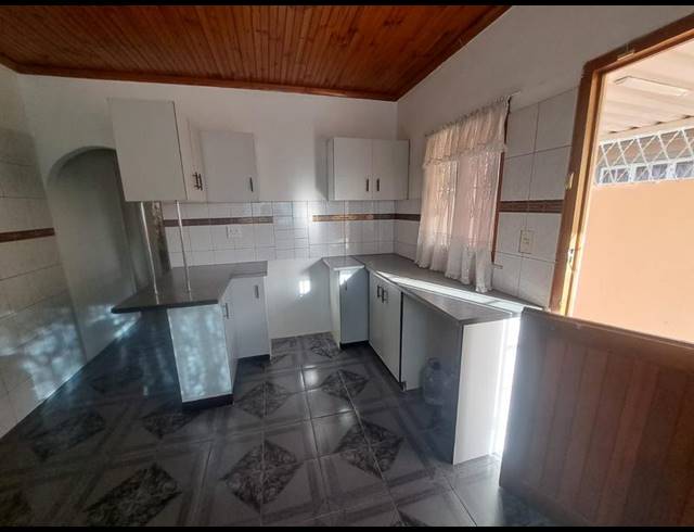 3 BEDROOM PROPERTY TO RENT IN BROOKDALE